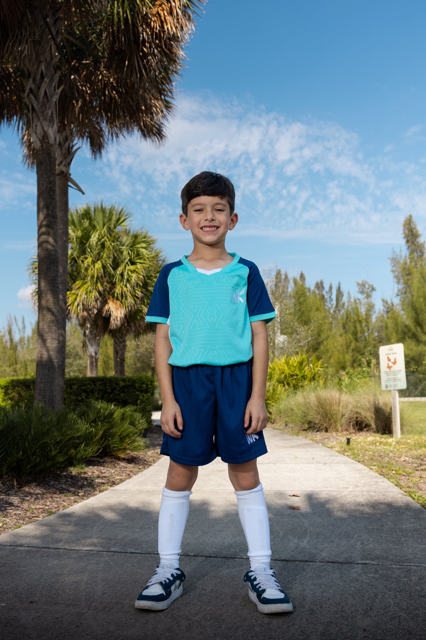 Essentials Sports Youth Set - Sea Blue