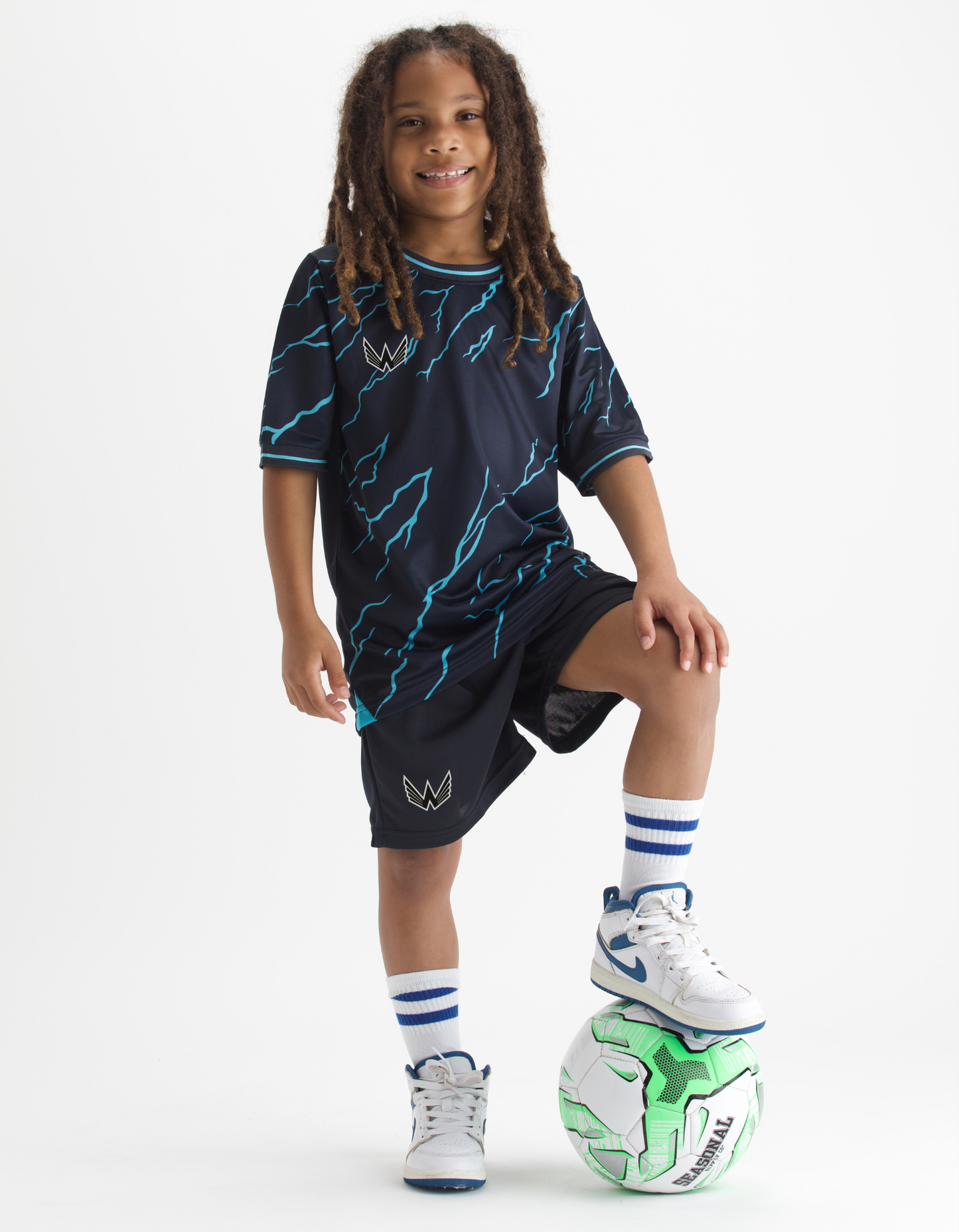 Essentials Sports Youth Set - Lightning